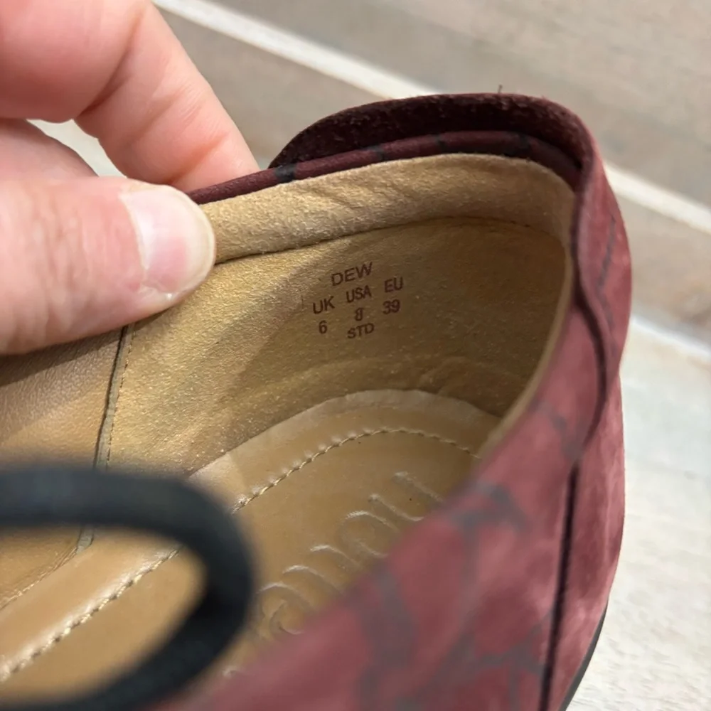 Hotter Dew lace-up shoes maroon print nubuck leather suade feeling sz‎ 8
